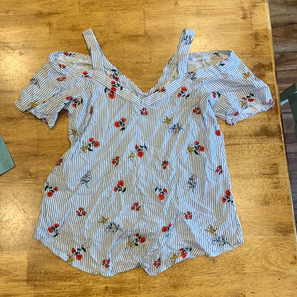 Cold Shoulder Tank-Top